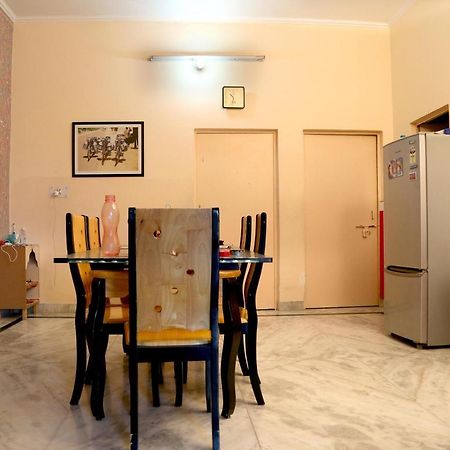 Tuk Tuk Homestay Агра Экстерьер фото