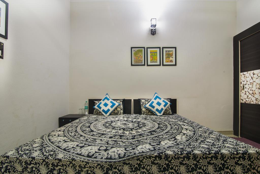 Tuk Tuk Homestay Агра Экстерьер фото