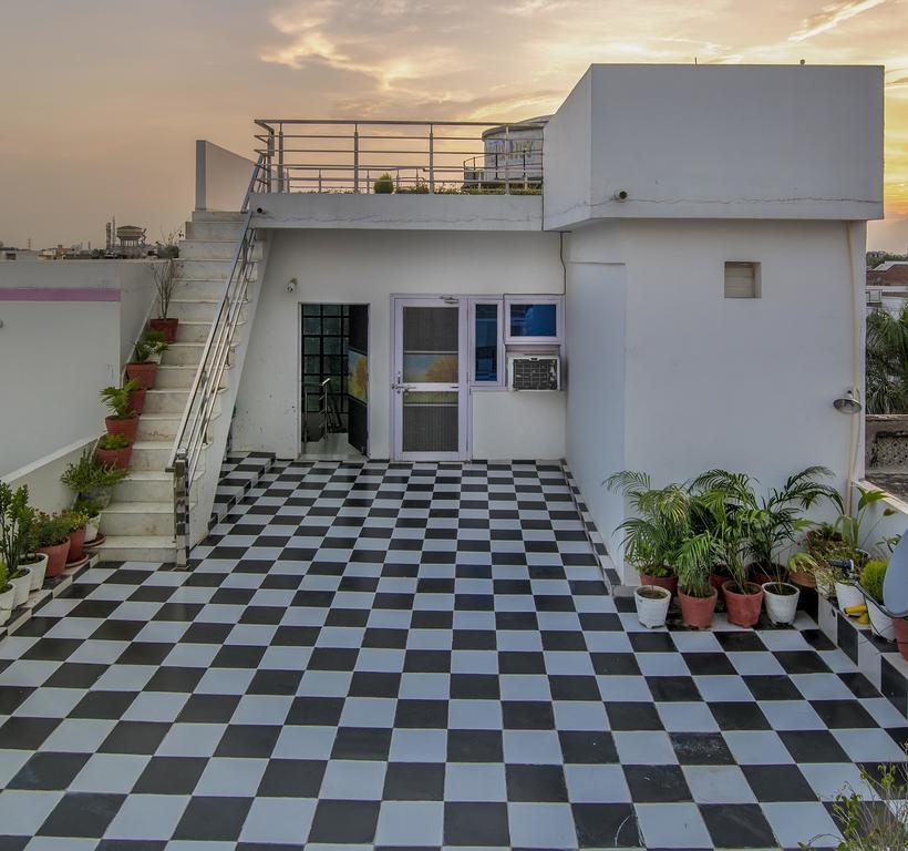 Tuk Tuk Homestay Агра Экстерьер фото