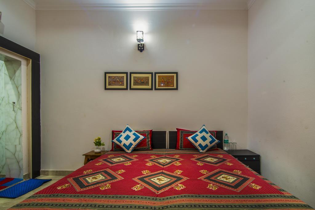 Tuk Tuk Homestay Агра Экстерьер фото