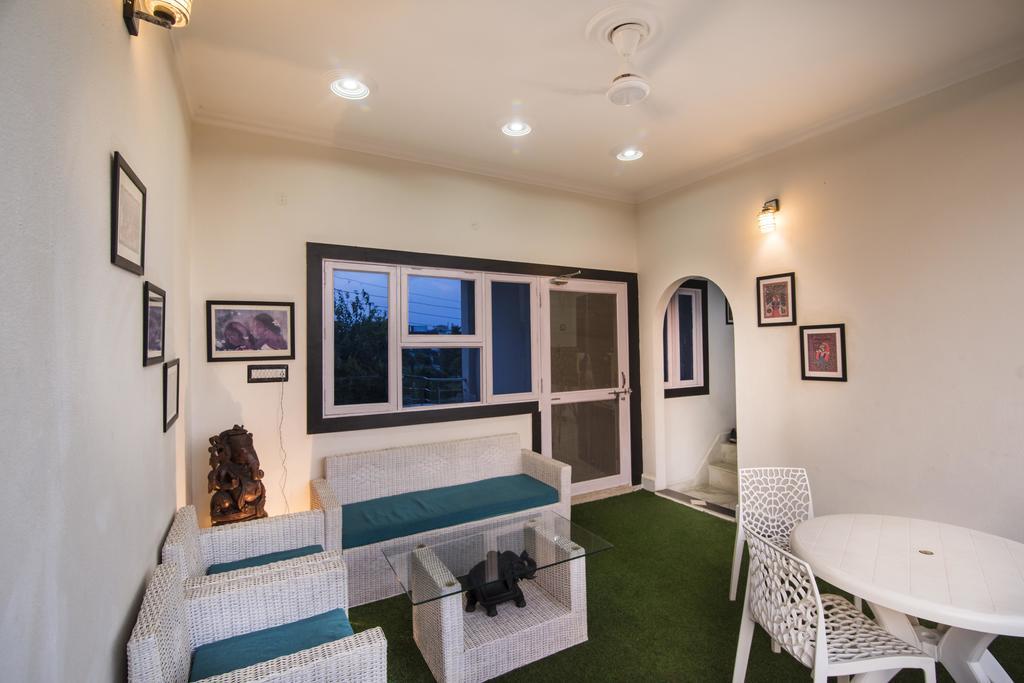 Tuk Tuk Homestay Агра Экстерьер фото