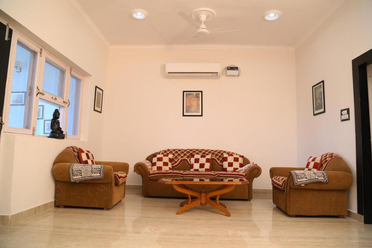 Tuk Tuk Homestay Агра Экстерьер фото