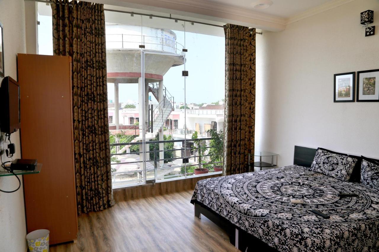 Tuk Tuk Homestay Агра Экстерьер фото